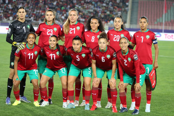 كرة القدم النسوية بالمغرب تكتسح اللوائح النهائية لجوائز الكاف