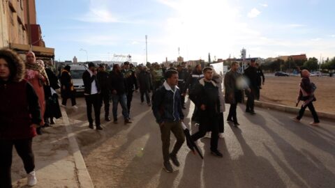 القوات العمومية تفرق متظاهرين أمام “كارفور” وجدة
