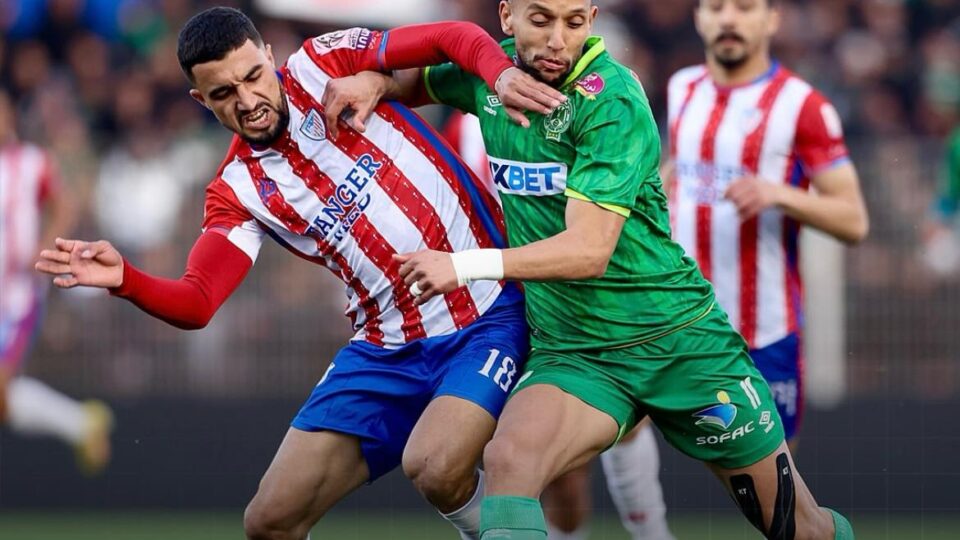 إيقاف جماهير الرجاء أربع مباريات بسبب الشغب