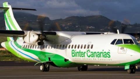 شركة “بينتير” تستأنف رحلاتها الجوية بين الصويرة وجزر الكناري