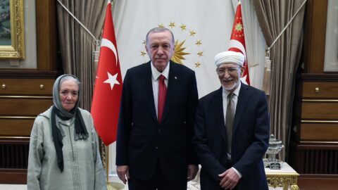 استضافه أردوغان واستمع إليه خمسة من وزرائه.. تركيا تحتفي بطه عبد الرحمان
