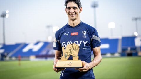 ياسين بونو.. من مونريال إلى الهلال