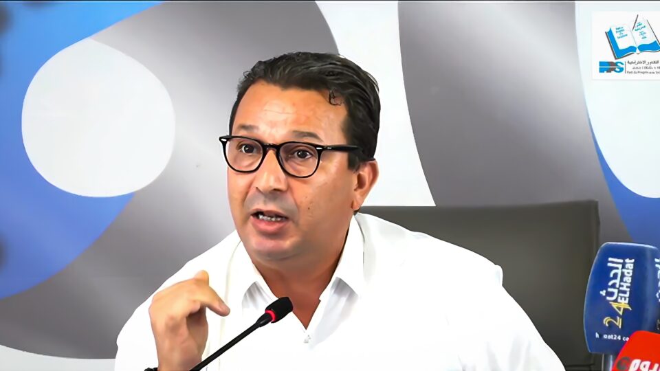 “الكتاب” يدعو إلى دراسة إمكانية إلزامية التصويت في الانتخابات