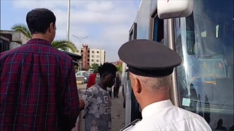 سلطات البيضاء تُرحّل مهاجرين من إفريقيا جنوب الصحراء إلى وجهات مختلفة