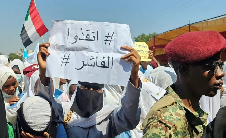 صور الأقمار الصناعية تؤشر الى “مقابر جماعية” في الفاشر بالسودان