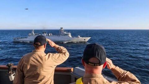 القوات البحرية المغربية والمغربية تُجريان مناورة مشتركة قبالة سواحل أكادير