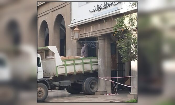 ترحيل كتب ومخطوطات من المكتبة العامة يثير الجدل بتطوان والمندوبية تُطمئِن