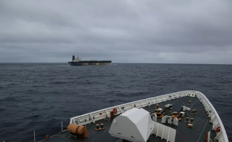 واشنطن تعلن احتجاز ناقلة نفط روسية في شمال المحيط الأطلسي