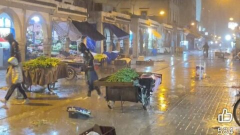 الصويرة.. مياه الأمطار تغمر عددا من الأحياء والشوارع بعد ليلة عاصفية