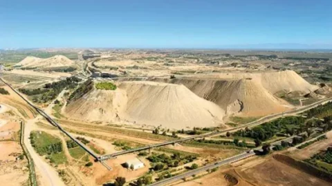 بـ 4 مليارات درهم.. شركة صينية تفوز بعقد تطوير منجم فوسفات في المغرب