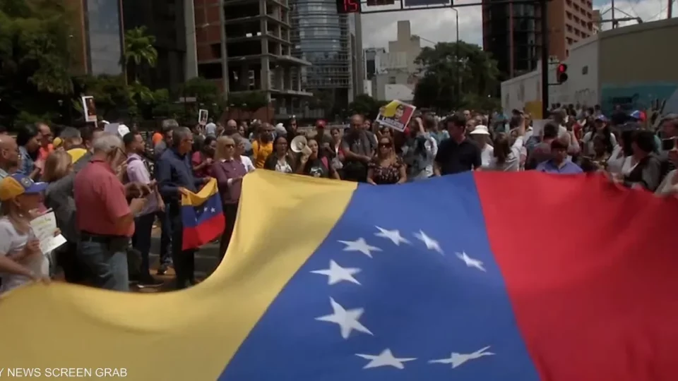 إسبانيا ودول في أميركا اللاتينية ترفض أي مسعى خارجي “للسيطرة” على فنزويلا