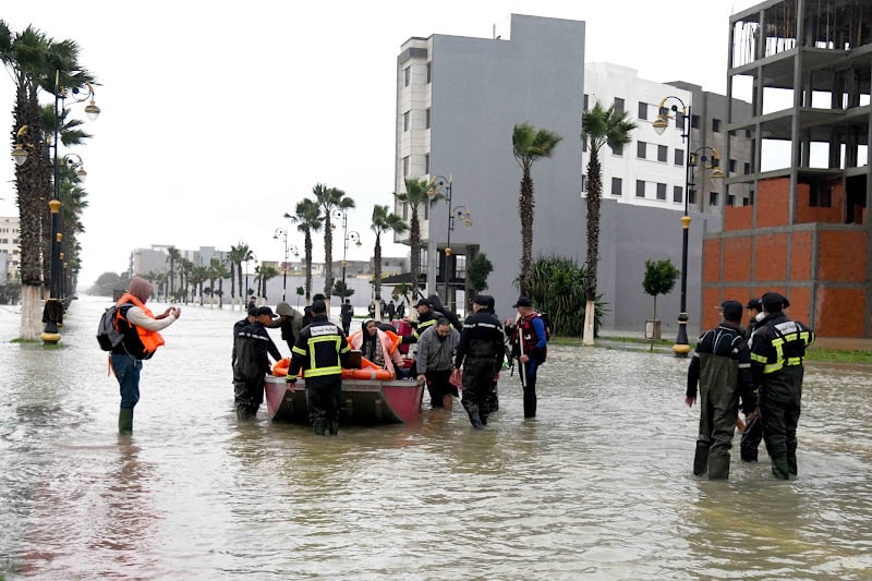 يوم صعب ينتظر القصر الكبير مع اقتراب بلوغ ذروة الخطر