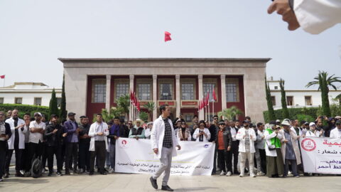 أساتذة التعليم الأولي يحتجون أمام البرلمان مطالبين بالإدماج والرفع من الأجور