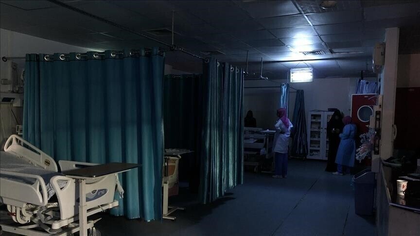 شلل يهدد مرضى الكلى في غزة.. توقف نصف أجهزة الغسيل بمجمع الشفاء ينذر بكارثة