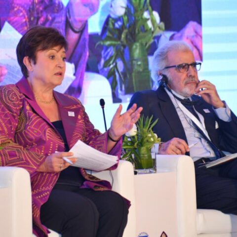 غورغييفا تدعو الدول إلى “الاستعداد لمرحلة عصيبة” إذا بقيت أسعار النفط مرتفعة