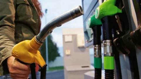شركات المحروقات تفرض زيادة جديدة في سعر الغازوال