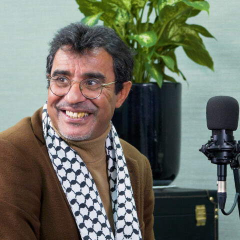 العسري: الملكية البرلمانية السبيل للجمع بين الديمقراطية والملكية.. ولا بديل عن الشارع