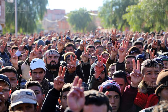 مؤشر “ذي ايكونوميست” للديمقراطية يبقي المغرب ضمن النظم السياسية الهجينة