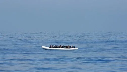 مآسي الهجرة.. المغرب يعترض قاربا محملا بمهاجرين وجثث في اتجاه الكناري