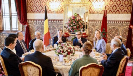 الملك يقيم مأدبة غداء على شرف الوزير الأول البلجيكي