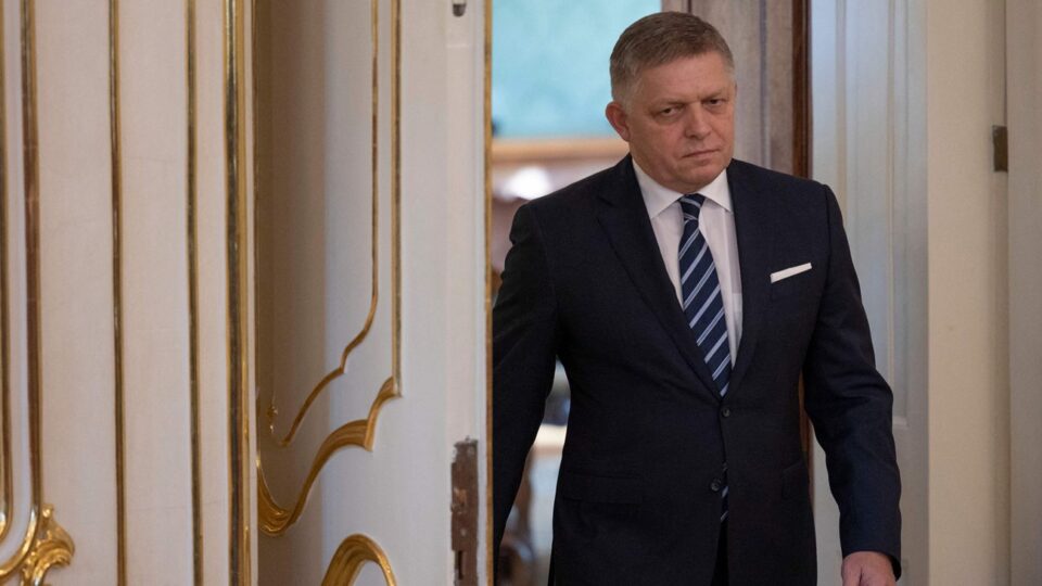 رئيس وزراء سلوفاكيا يتعرض لإطلاق نار