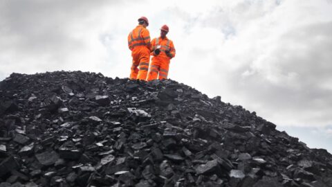 خبير: سهولة التخزين والتكلفة المنخفضة أهم أسباب اعتماد المغرب على الفحم الحجري