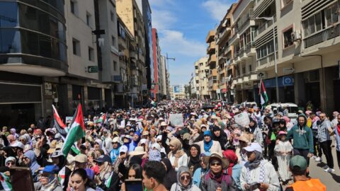 مسيرة حاشدة بمكناس تحمل مطالب إسقاط “التطبيع بالمغرب” ووقف الحرب على غزة