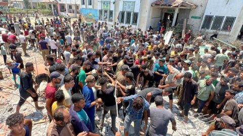 مجزرة مروعة في غزة.. ومباحثات إسرائيلية لشن حرب على جنوب لبنان بعد سقوط قتلى بالجولان المحتل