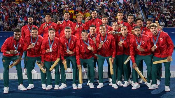 الأشبال يعودون إلى أرض الوطن