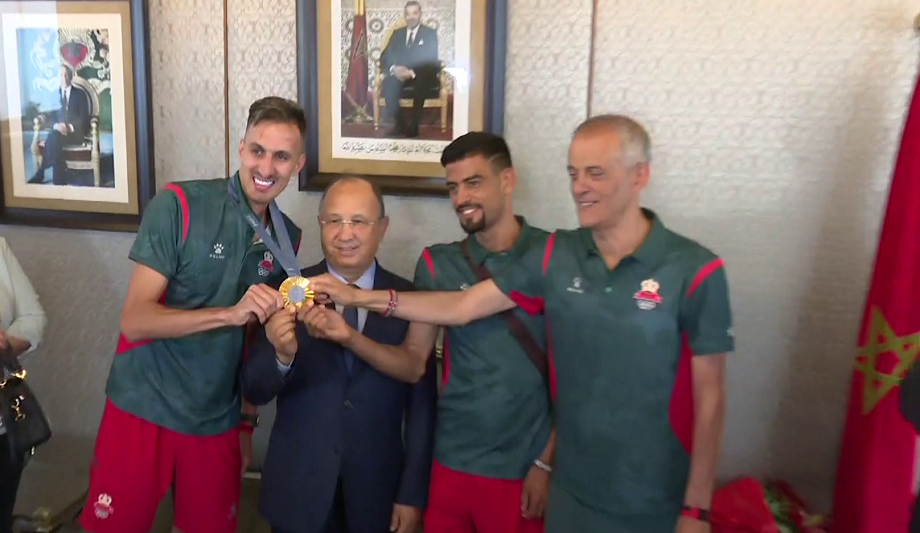وصول البطل الأولمبي سفيان البقالي إلى المغرب