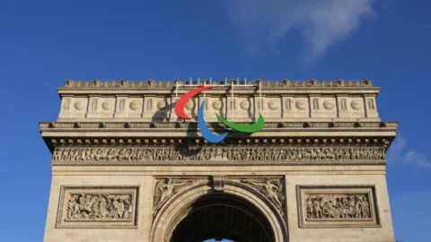 بارالمبياد باريس.. تأهل العداءين المغربيين الحداوي والسادني إلى نهاية سباق 400م