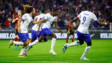 فرنسا تستعيد توازنها بثنائية نظيفة أمام بلجيكا