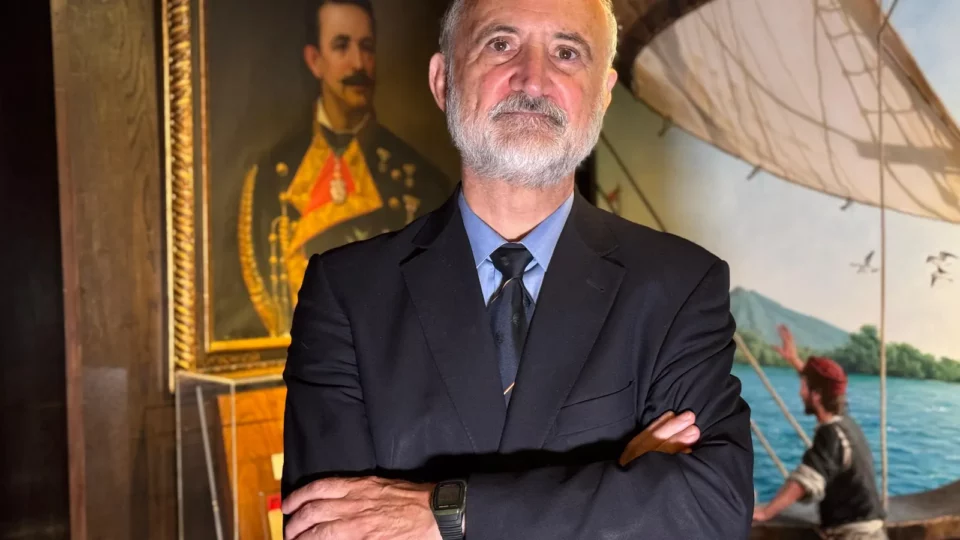 أدميرال إسباني متقاعد: ما يشتريه المغرب من أسلحة يكشف أن عدوه ليس إسبانيا بل”على الحدود مع الجزائر”