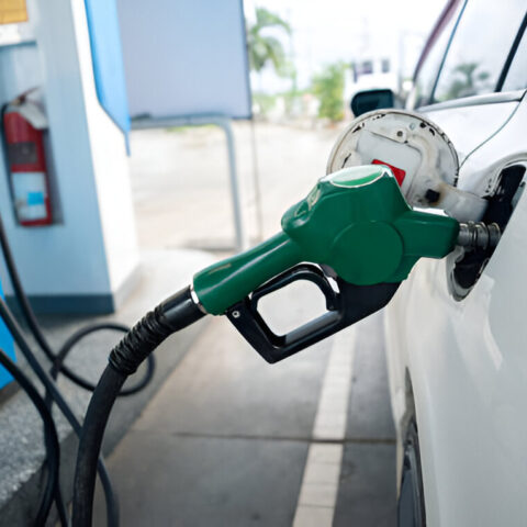 برلمانية تساءل بنعلي حول “نفاد” المحروقات من بعض محطات التوزيع