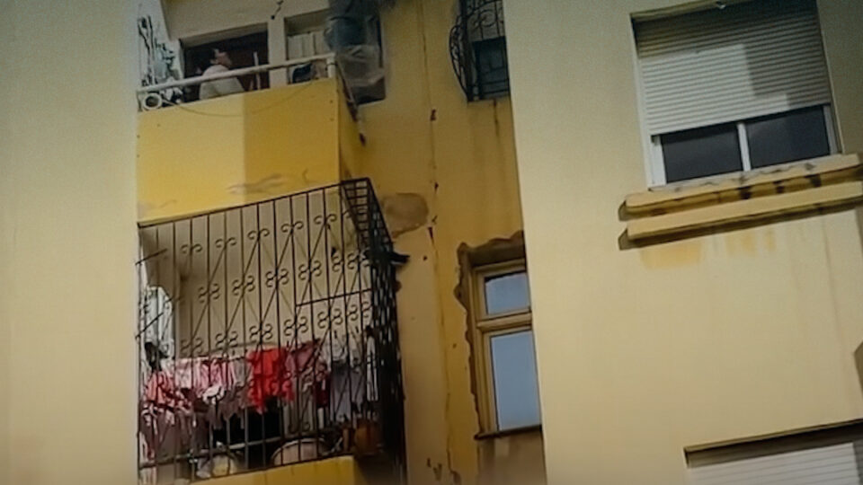 محاولة إنقاذ بطولية.. جيران يخاطرون لإنقاذ عائلة من حريق بالدار البيضاء