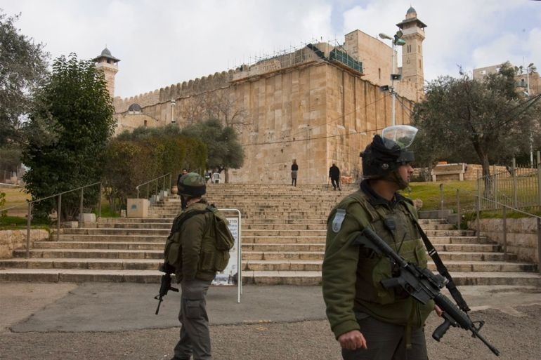 فصائل فلسطينية تدين استيلاء الاحتلال على صلاحيات إدارة المسجد الإبراهيمي