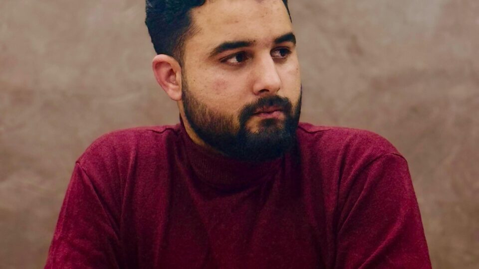 “كل العرب ببلاش.. ما فيش وطن”