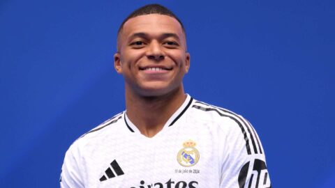 ريال مدريد يقرر منح مبابي القميص رقم 10 خلفًا لمودريتش
