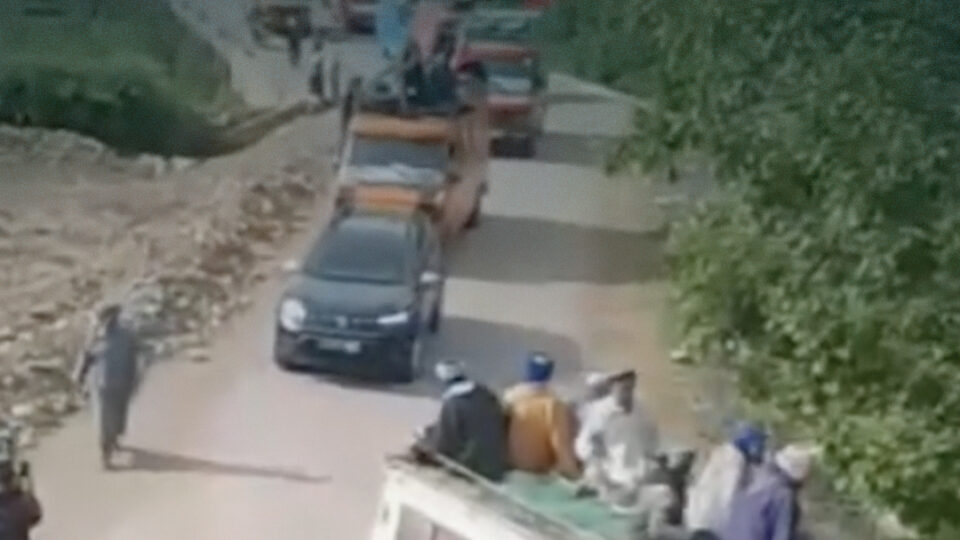 خطوة بخطوة نحو العاصمة.. ساكنة أوزيغيمت تشق الطريق إلى الرباط مشيًا رفضًا للتهميش وطلبًا للإنصاف .