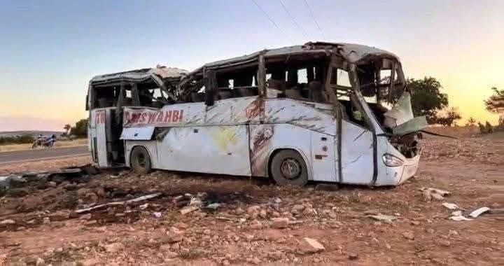 وفاة 7 أشخاص وإصابة نحو 20 آخرين في حادثة سير مروعة بالصويرة