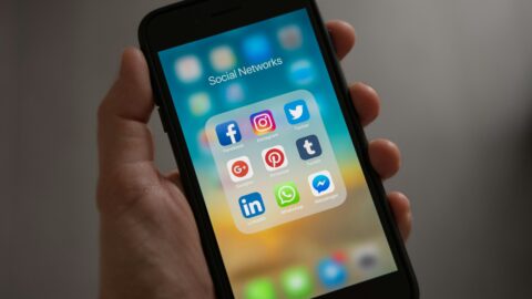 قانون “السوشل ميديا”.. هل تنجح الحكومة في إخضاع عمالقة المنصات الرقمية؟