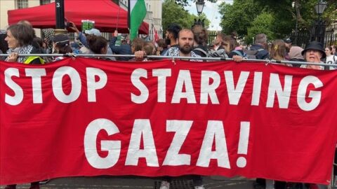 احتجاجات في لندن تنديدا بتجويع الفلسطينيين ومطالبة بوقف بيع الأسلحة لإسرائيل