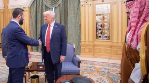 ترامب: الشرع أبدى تجاوبا حيال مسألة التطبيع مع إسرائيل