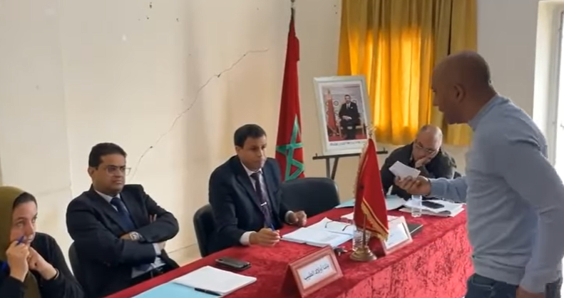 اتهامات بالفساد بين رئيس جماعة ومستشار منتميين لـ “الأحرار”