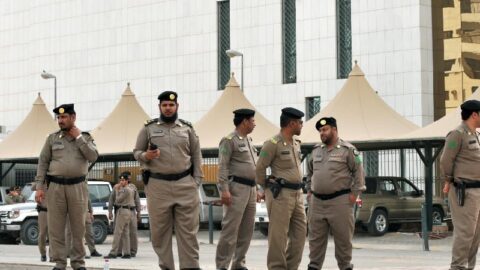 السعودية تضبط المخالفين قبل الحج