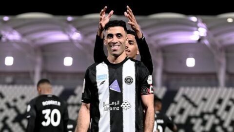 حمد الله يحفز لاعبي أولمبيك آسفي ويعد بمكافآت مادية قبل نهائي كأس العرش