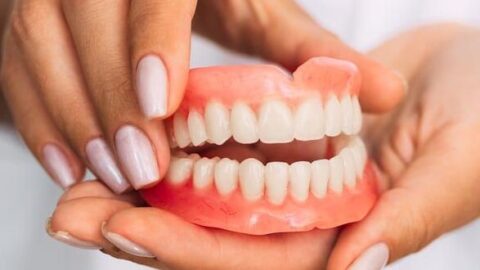 هيئة أطباء الأسنان تدعو لإغلاق المحلات غير المرخصة والتصدي للممارسات العشوائية