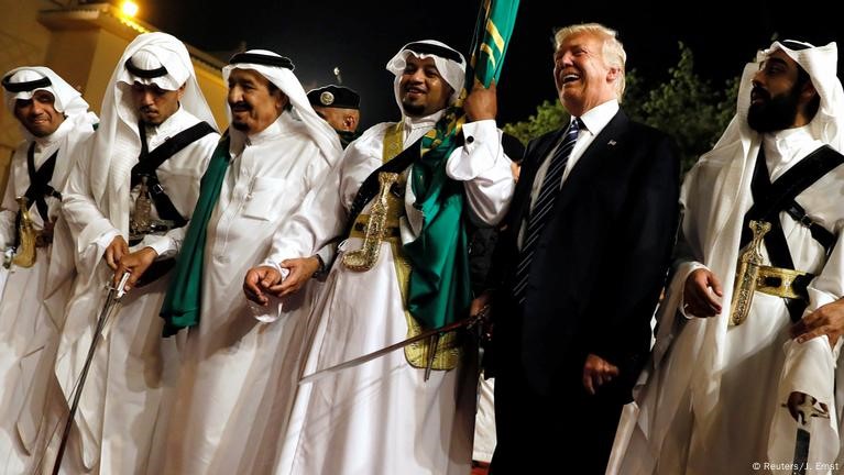 أمريكا ترامب والشرق الأوسط بين التبعية والاستشراق