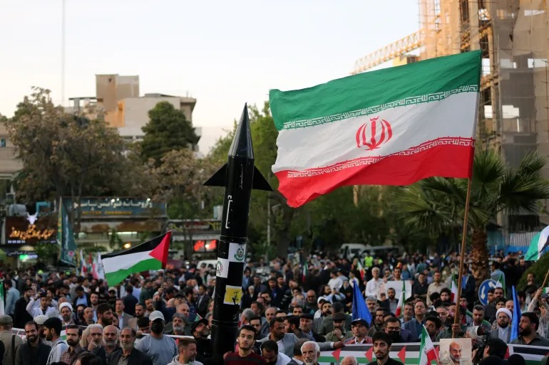 باحثة إيرانية لـ”صوت المغرب”: الهجوم الإسرائيلي وحّد الصف داخل إيران