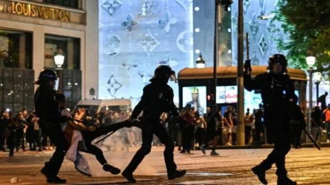 قتيلان في احتفالات باريس سان جرمان